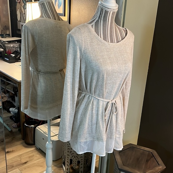 Lilly McKay, cream tunic, with toe option at waist, small - Picture 6 of 6